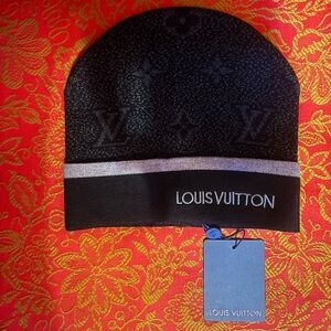 Louis Vuitton Black and Gray Beanie